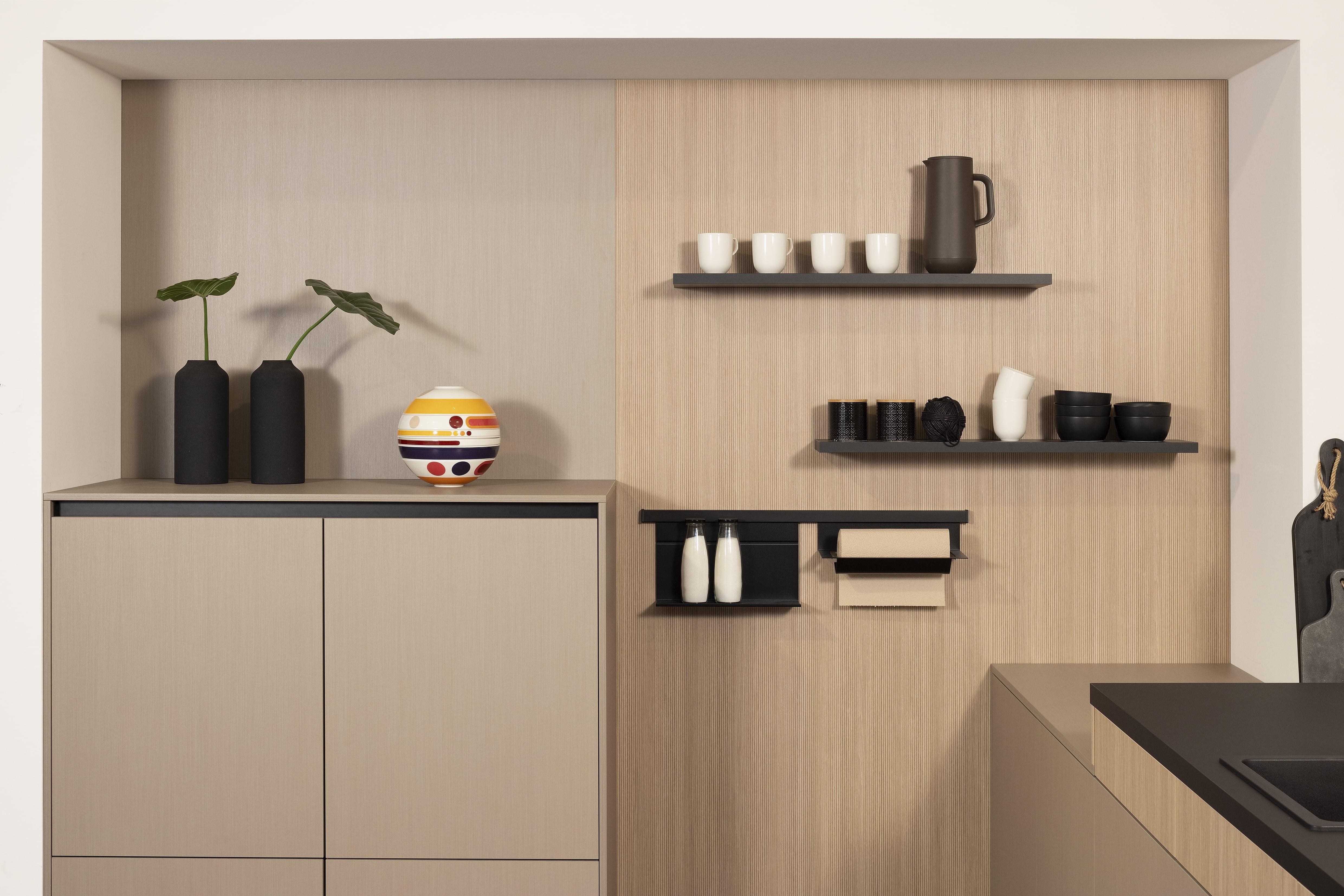 Rillenoptik Schrank, Regal und Relingsystem