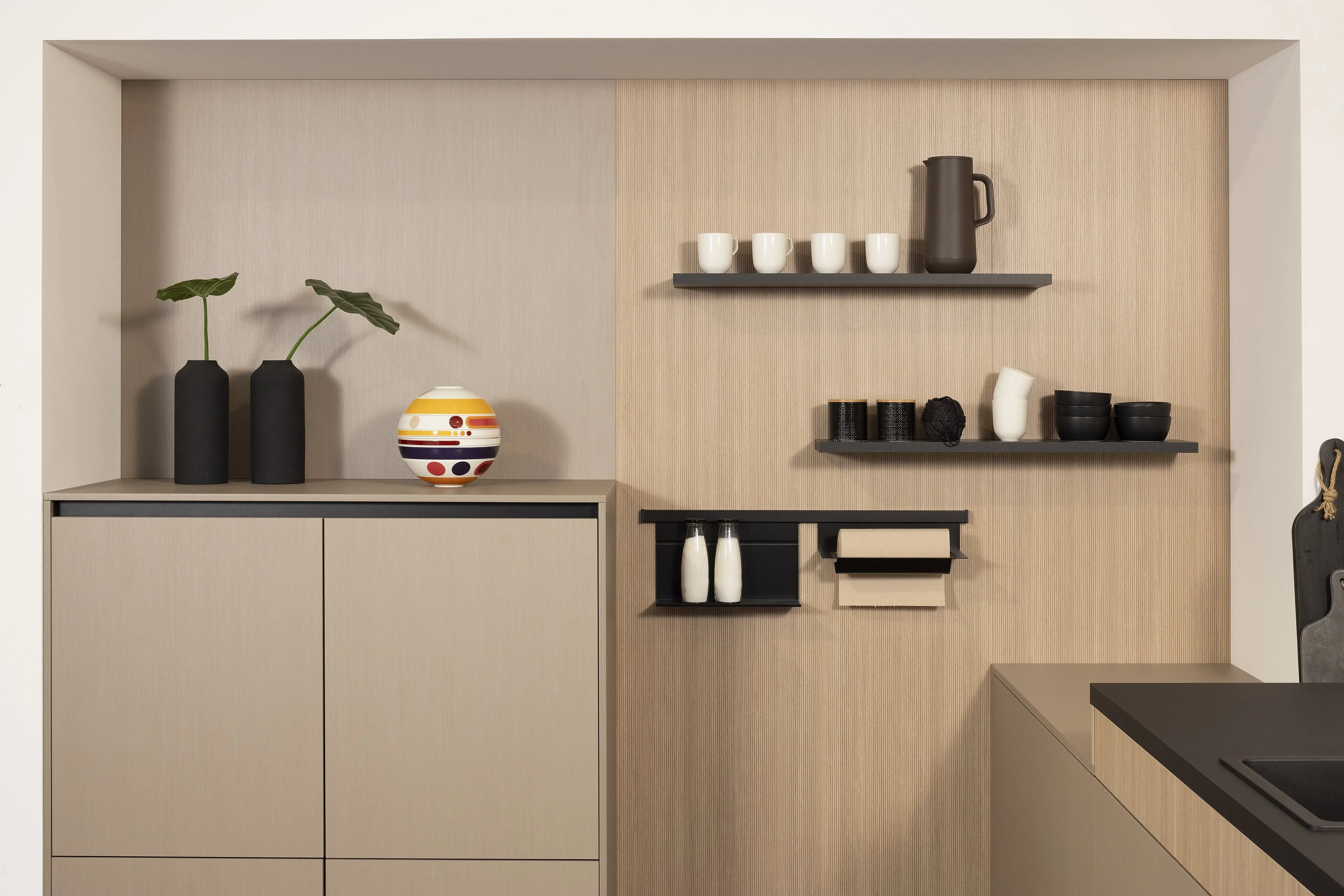 Rillenoptik Schrank, Regal und Relingsystem